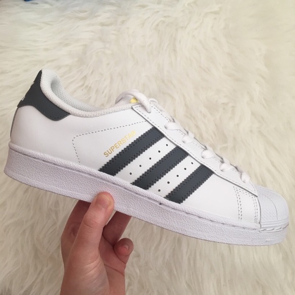 NEW Adidas Superstar Sneakers - Picture 4 of 6